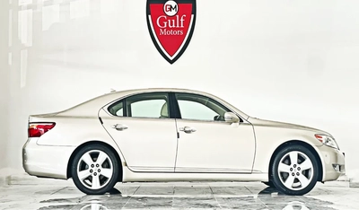 Lexus LS460 V8 4.6L-8CYL FULL OPTION-EXCELLENT CONDITION-ACCIDENT FREE - AED 39,000-7