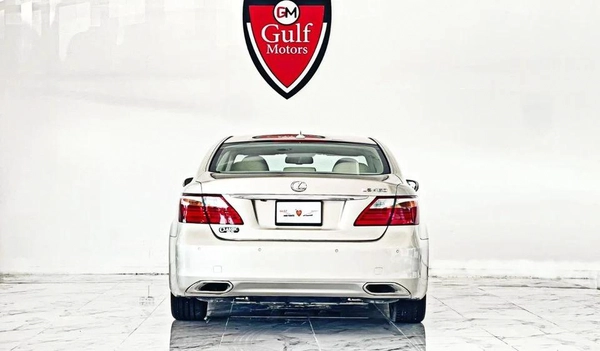 Lexus LS460 V8 4.6L-8CYL FULL OPTION-EXCELLENT CONDITION-ACCIDENT FREE - AED 39,000