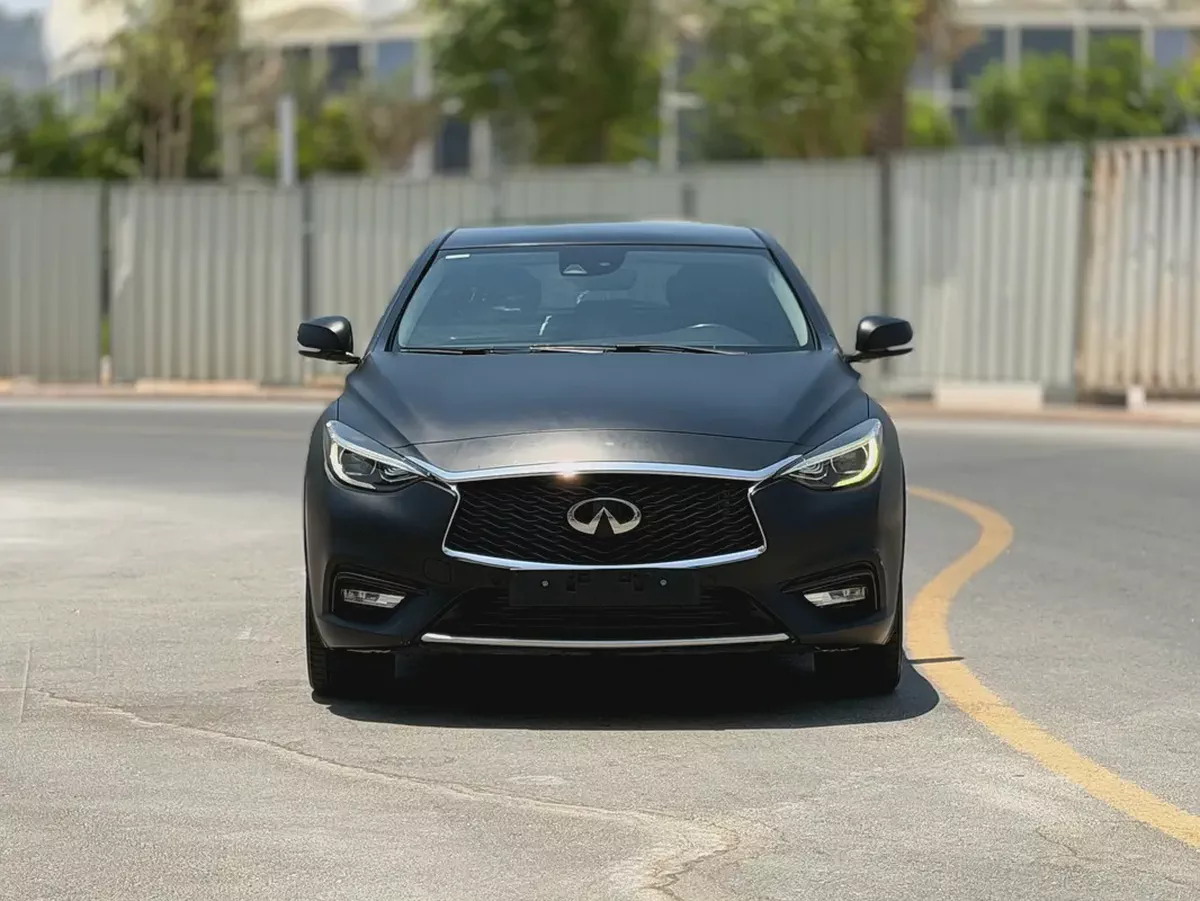 2017 Infiniti Q30 Premium | GCC Specs-1-1