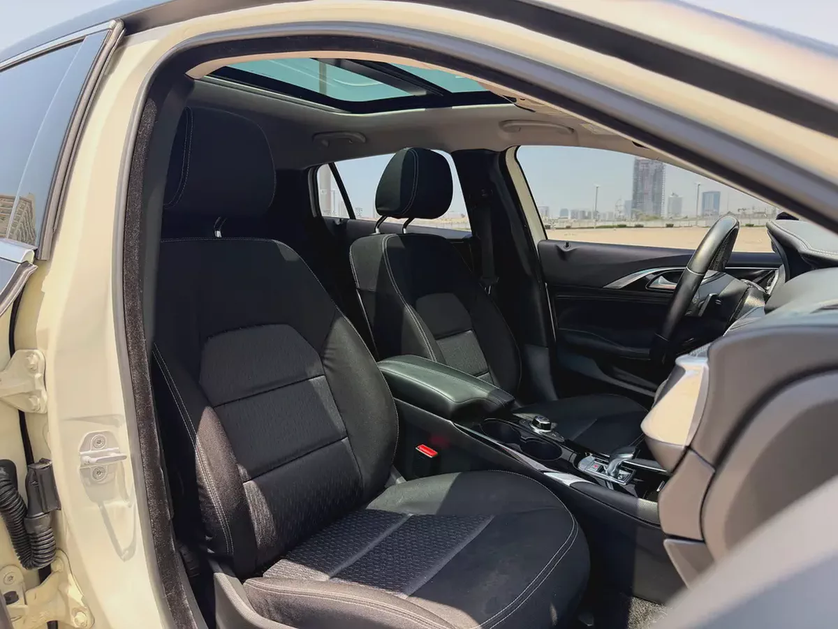 2017 Infiniti Q30 Premium | GCC Specs-6-6
