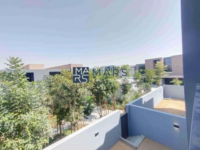 "Stunning 4-Bedroom Middle Unit Townhouse in Masaar – For rent-0