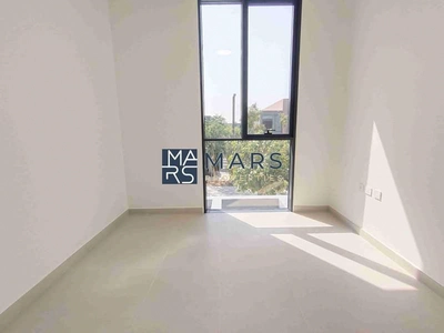 "Stunning 4-Bedroom Middle Unit Townhouse in Masaar – For rent-22