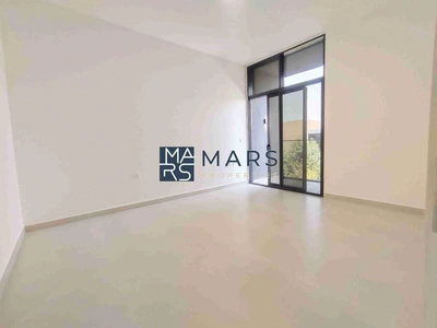 "Stunning 4-Bedroom Middle Unit Townhouse in Masaar – For rent-26
