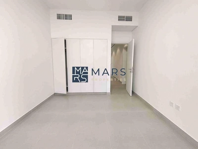 "Stunning 4-Bedroom Middle Unit Townhouse in Masaar – For rent-2