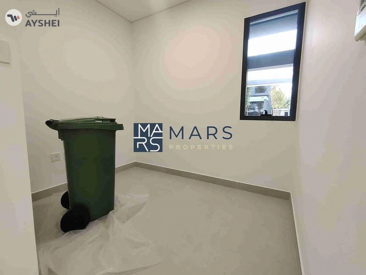 "Stunning 4-Bedroom Middle Unit Townhouse in Masaar – For rent-13-13