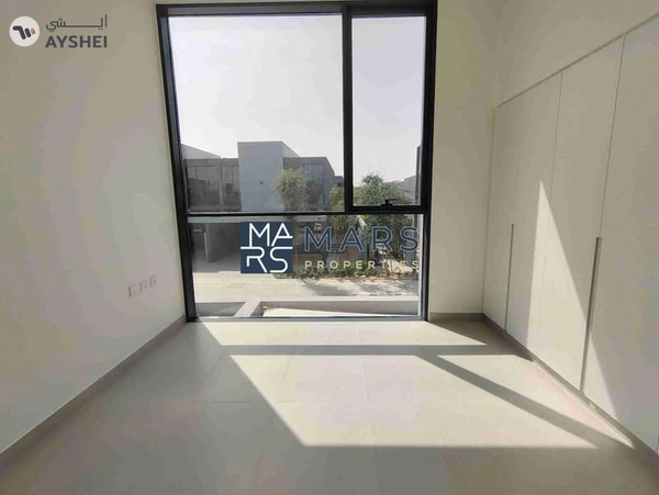 "Stunning 4-Bedroom Middle Unit Townhouse in Masaar – For rent