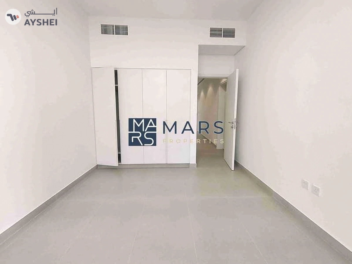 "Stunning 4-Bedroom Middle Unit Townhouse in Masaar – For rent-2-2