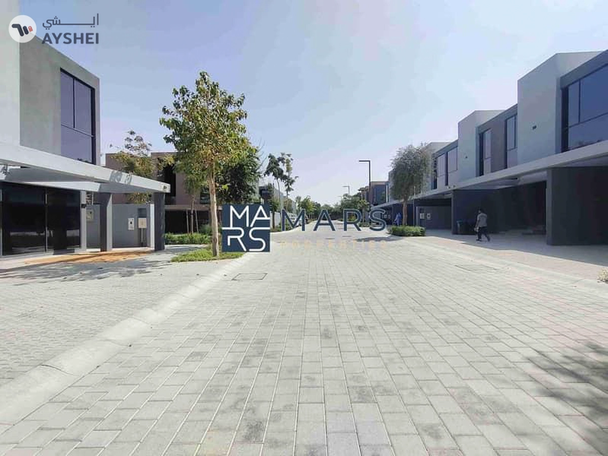 "Stunning 4-Bedroom Middle Unit Townhouse in Masaar – For rent-3-3