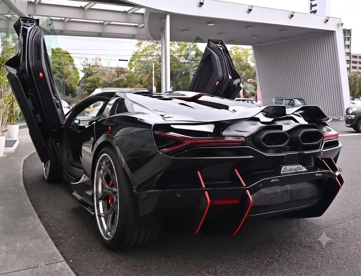 Lamborghini Revuelto SPORTIVA EXPORT PRICE-2-0