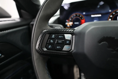 Mustang | Dark Horse | V8 5.0L | Low KMs | Under Warranty Till 2027-8