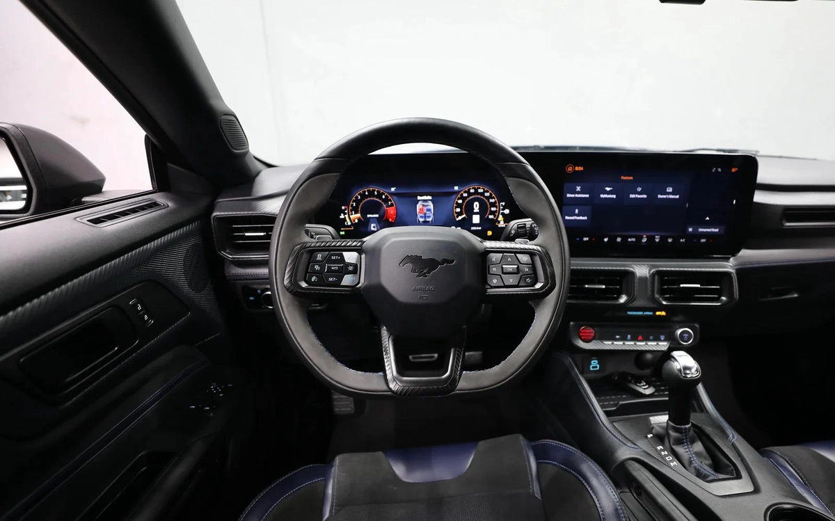 Mustang | Dark Horse | V8 5.0L | Low KMs | Under Warranty Till 2027-12-12