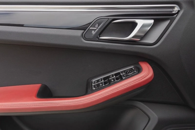 Porsche Macan 2021-10