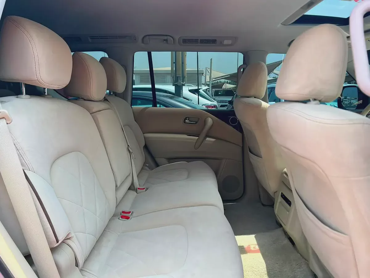 2016 Nissan Patrol LE V8 5.6L | GCC | 4WD | Orginal Paint | Rear Camera, Parking Sensors | Re#1128-11-11