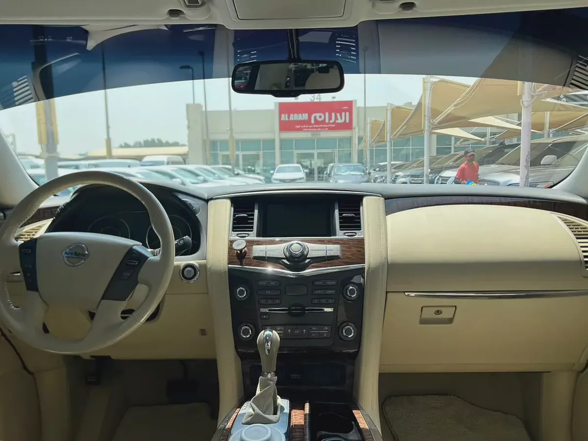 2016 Nissan Patrol LE V8 5.6L | GCC | 4WD | Orginal Paint | Rear Camera, Parking Sensors | Re#1128-13-13