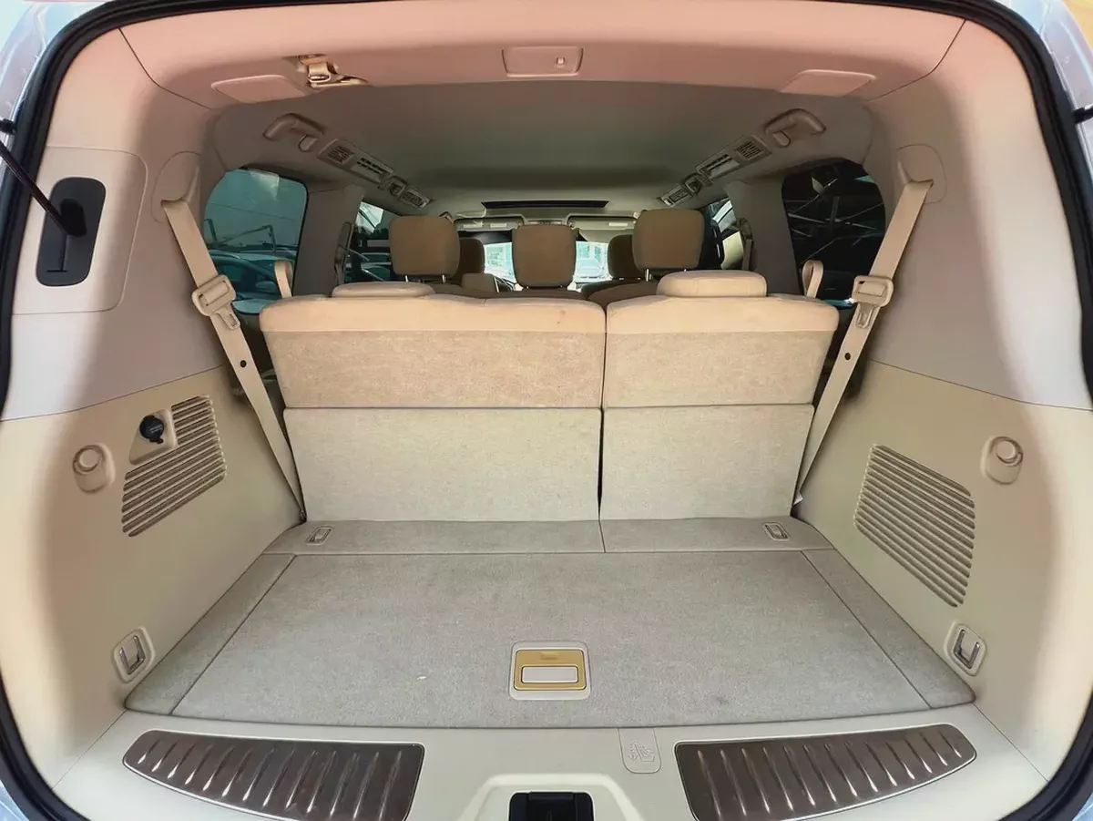 2016 Nissan Patrol LE V8 5.6L | GCC | 4WD | Orginal Paint | Rear Camera, Parking Sensors | Re#1128-14-14