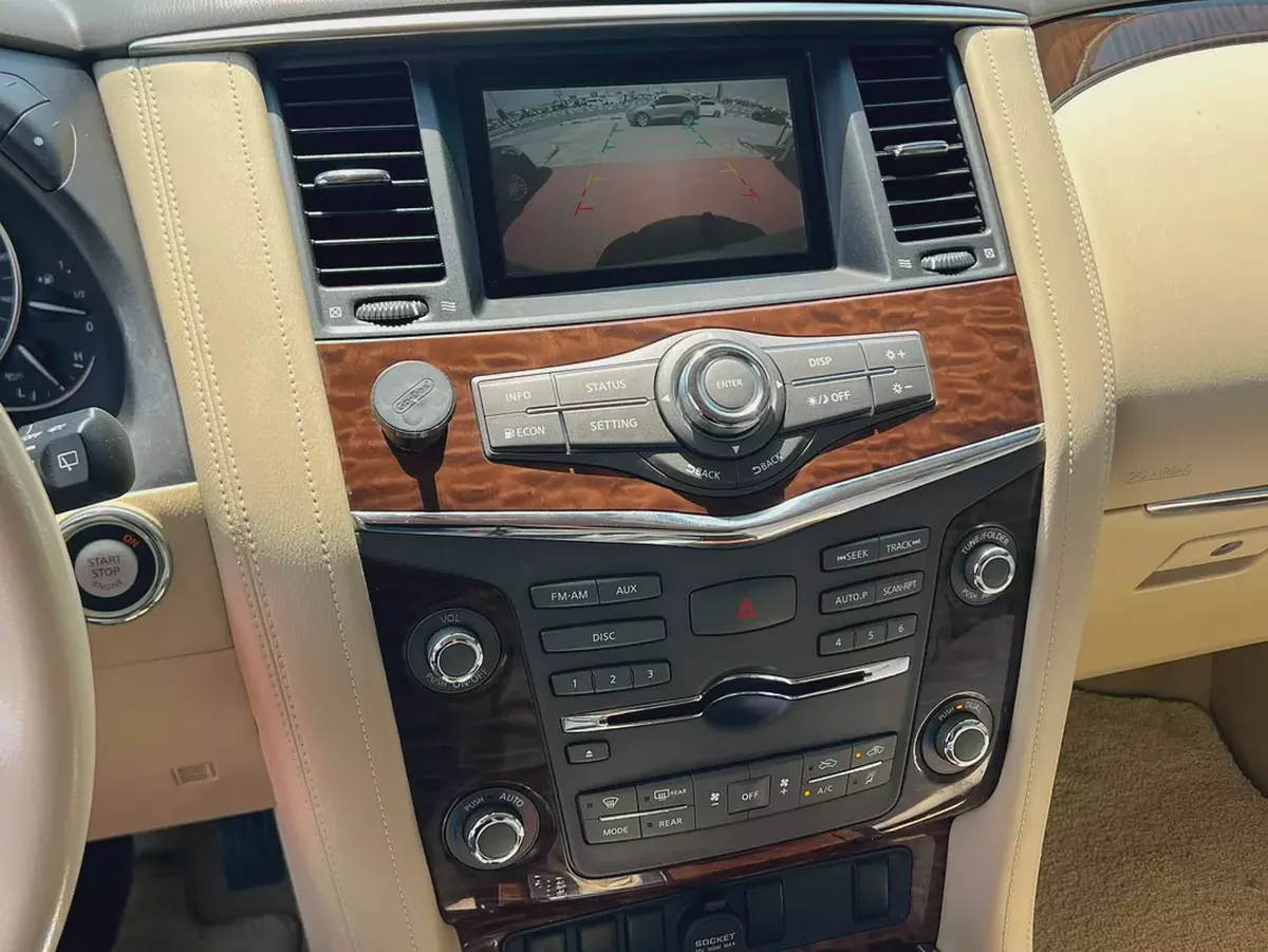 2016 Nissan Patrol LE V8 5.6L | GCC | 4WD | Orginal Paint | Rear Camera, Parking Sensors | Re#1128-19-19