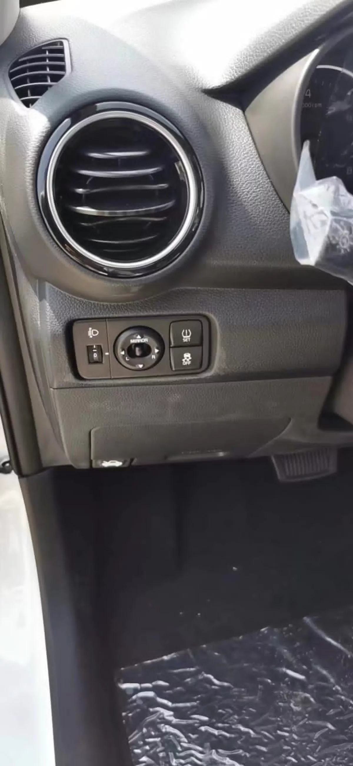 New Kia pegas-5-5