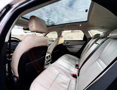 Land Rover Range Rover Velar S Range Rover Velar | 2.0 L | 2019 | GCC | Accident-Free | In Excellent Condition | 1380 P-11