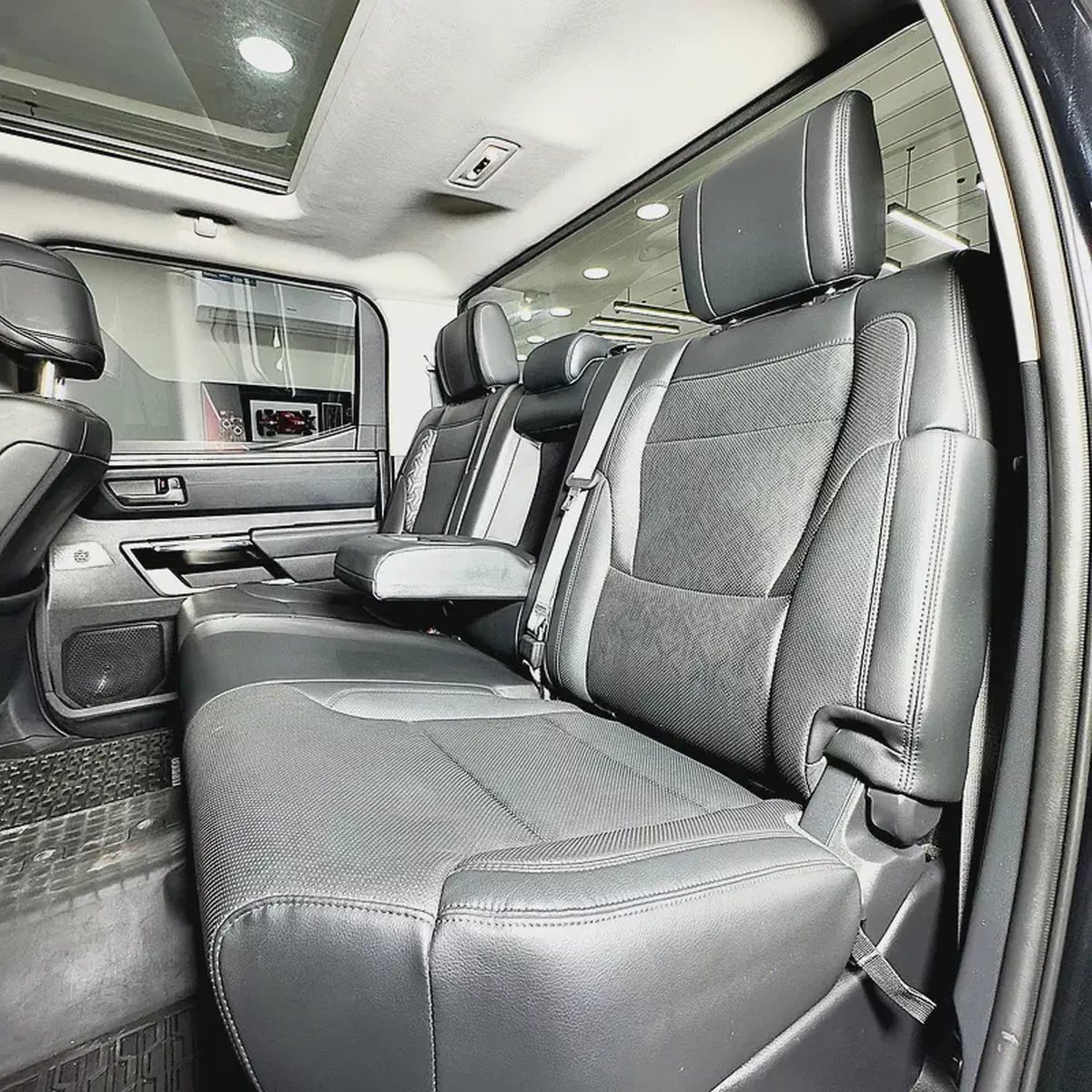 2023 Toyota Tundra Limited-10-10