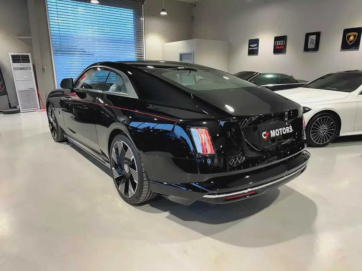 Rolls-Royce Spectre | 2024 | GCC I under agency warranty I Ultra Luxury Electric Coupe-5-5