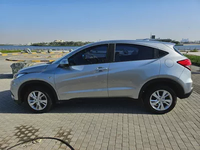 Honda HR-V EX 2019 GCC Specs Premium Condition Perfect Inside Out Low KM Perfect Family SUV-17