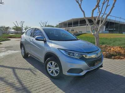 Honda HR-V EX 2019 GCC Specs Premium Condition Perfect Inside Out Low KM Perfect Family SUV-3