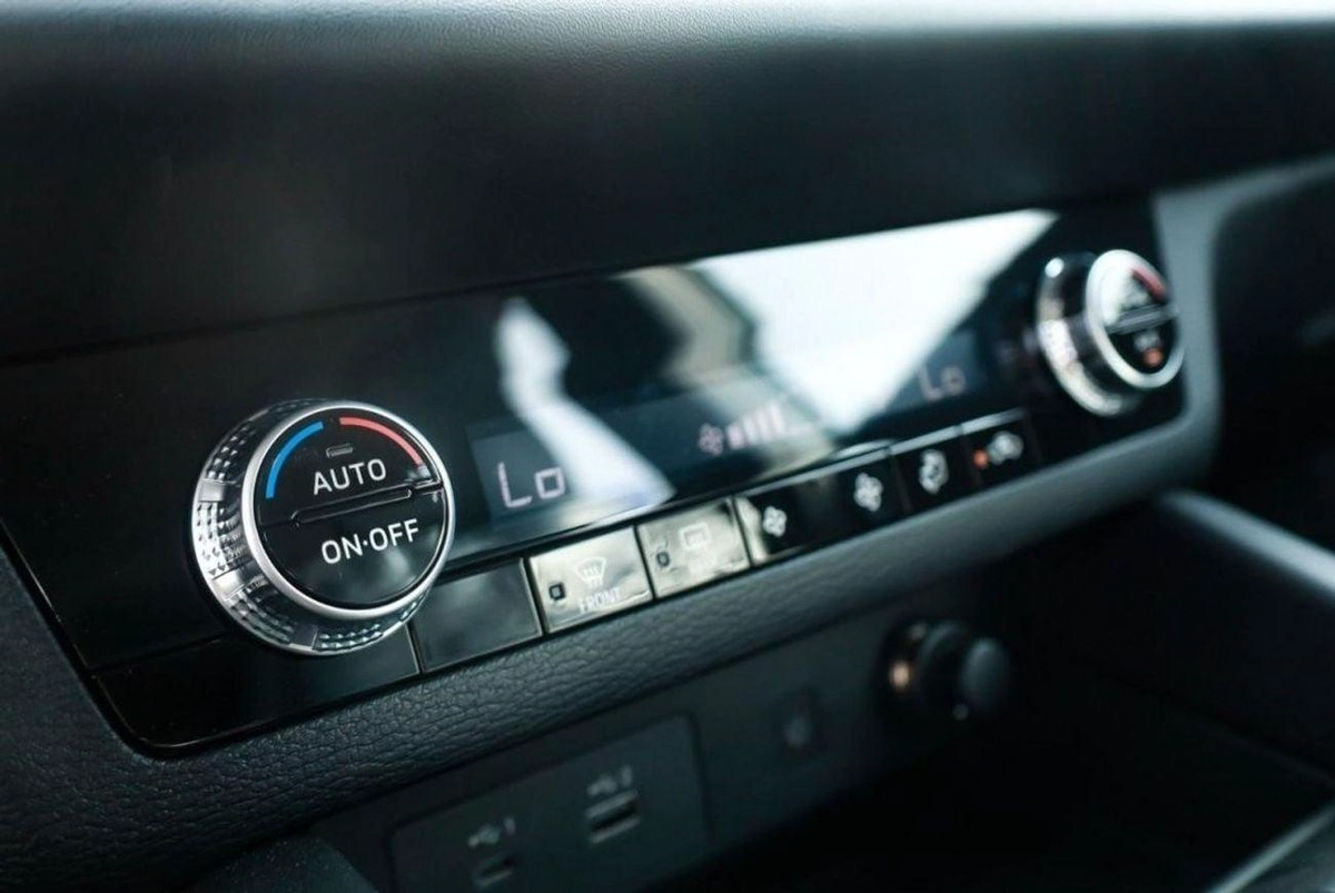 Mitsubishi Outlander GLX HIGHLINE OUTLANDER 2.5L-10-0