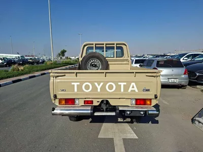 Toyota Land Cruiser Pick Up-12