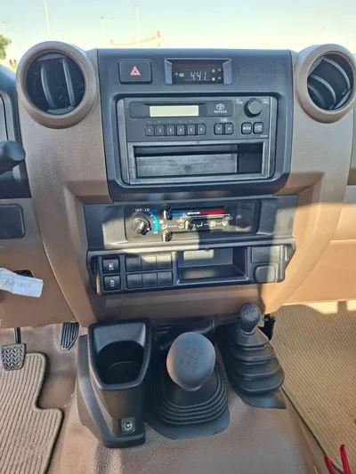 Toyota Land Cruiser Pick Up-3