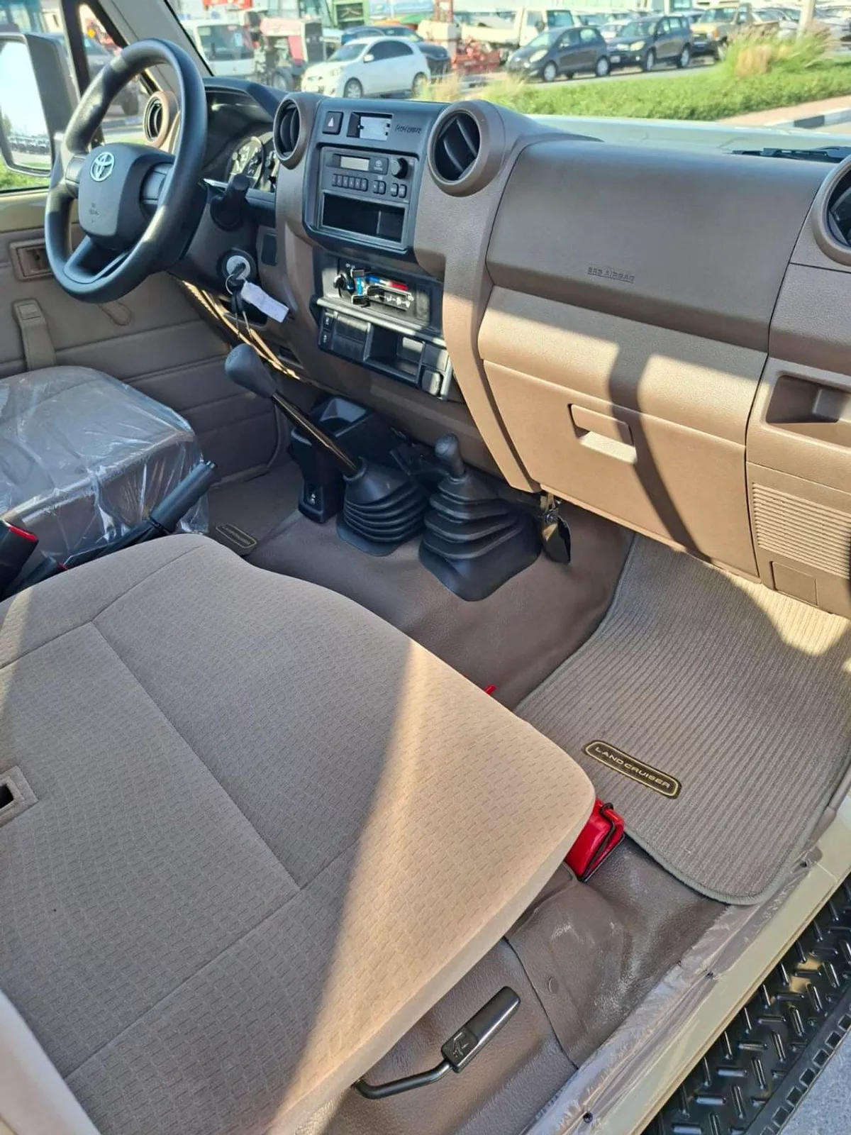 Toyota Land Cruiser Pick Up-6-0
