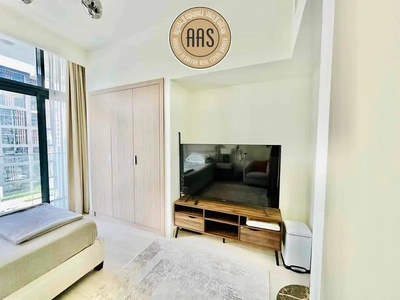 Fully furnished studio •• chiller free •• pool view •• luxurious furniture-1