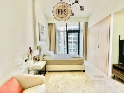 Fully furnished studio •• chiller free •• pool view •• luxurious furniture-2