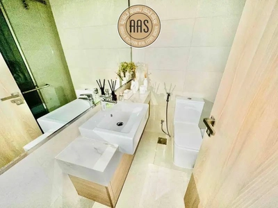 Fully furnished studio •• chiller free •• pool view •• luxurious furniture-5
