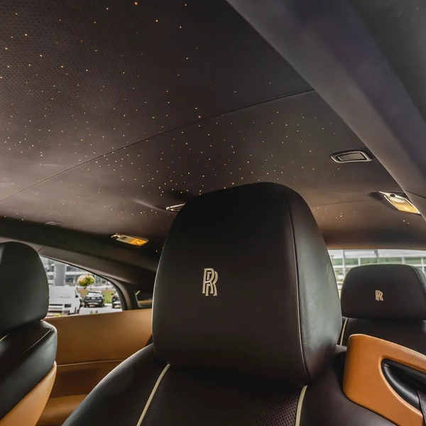 2017 | ROLLS ROYCE WRAITH | 3 BUTTONS | STAR LIGHT | 45,000KM | GCC