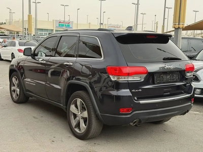 Jeep Grand Cherokee Limited 2015 - GCC Specs - Excellent Condition-10
