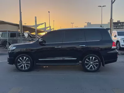 تويوتا لاند كلوزر 57Toyota Land Cruiser VXR Grand Touring 2018 | GCC Specs | Pristine Condition-2