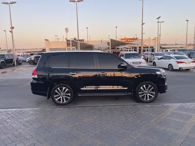 تويوتا لاند كلوزر 57Toyota Land Cruiser VXR Grand Touring 2018 | GCC Specs | Pristine Condition-6