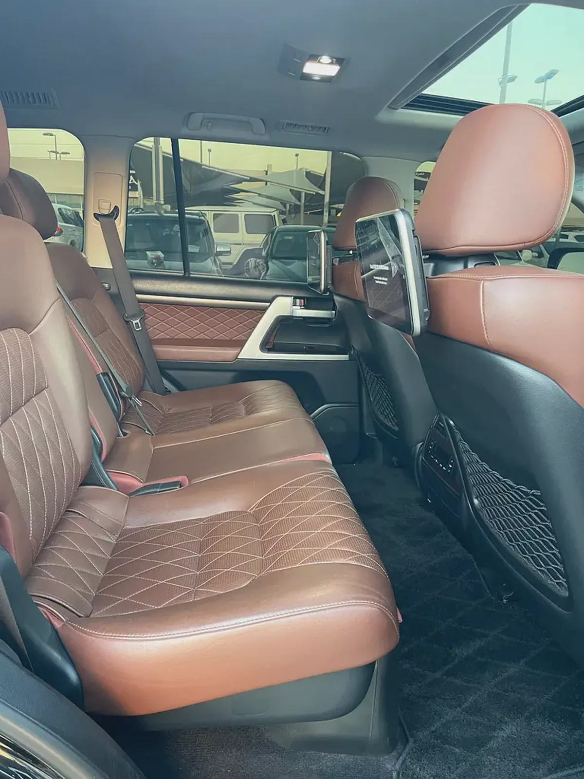 تويوتا لاند كلوزر 57Toyota Land Cruiser VXR Grand Touring 2018 | GCC Specs | Pristine Condition-14-14