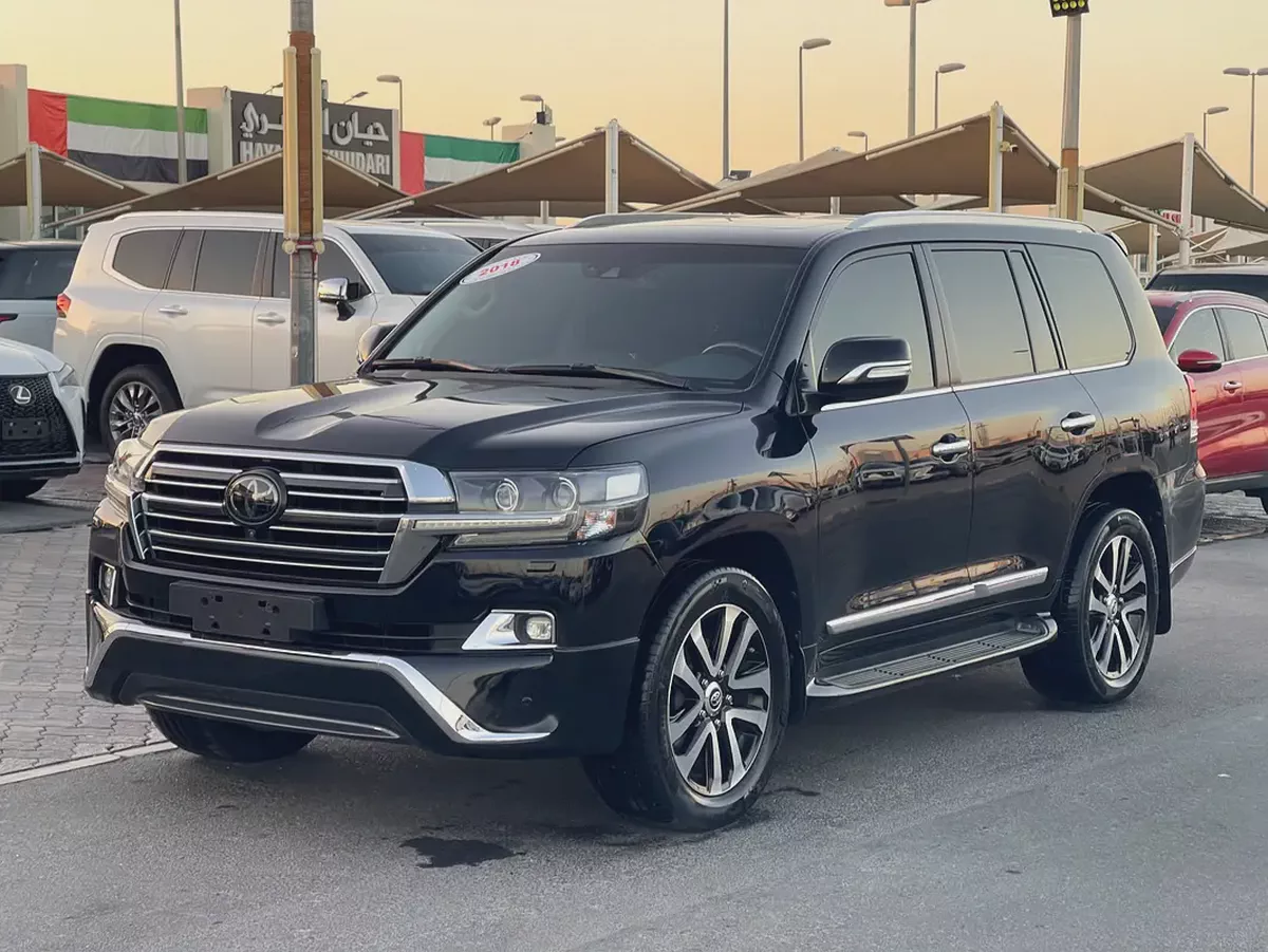 تويوتا لاند كلوزر 57Toyota Land Cruiser VXR Grand Touring 2018 | GCC Specs | Pristine Condition-1-1