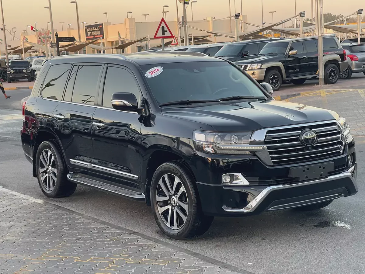 تويوتا لاند كلوزر 57Toyota Land Cruiser VXR Grand Touring 2018 | GCC Specs | Pristine Condition-7-7