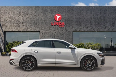 Audi Q8 2023-13
