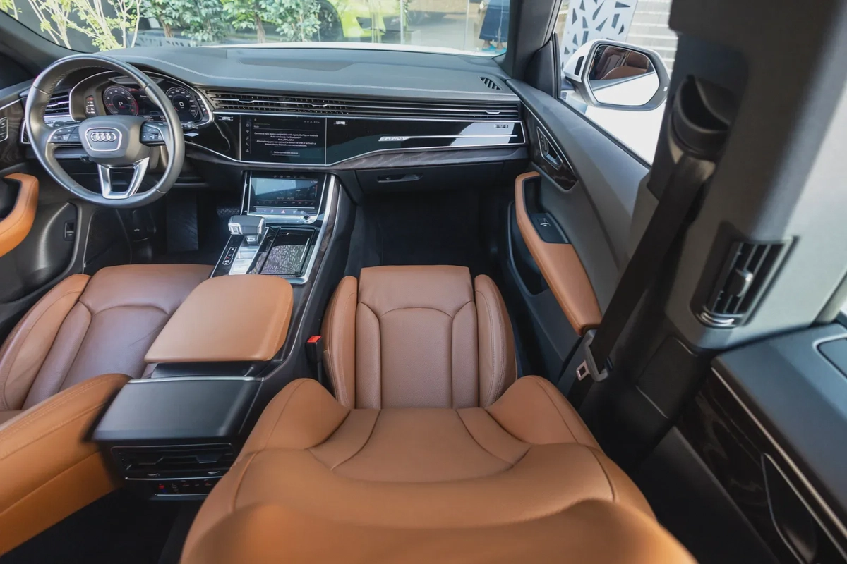 Audi Q8 2023-14-14