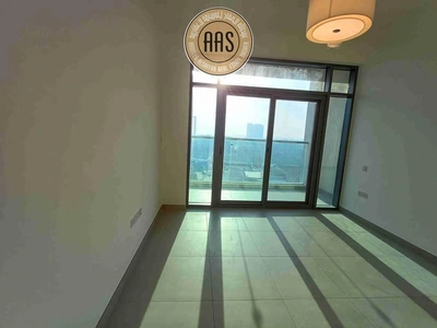 Spacious and luxurious 3BHK apartment near to Metro station-17