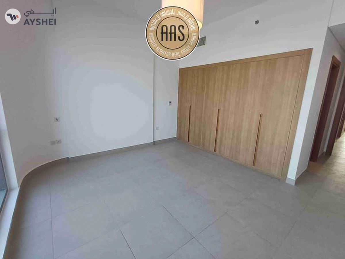 Spacious and luxurious 3BHK apartment near to Metro station-10-10