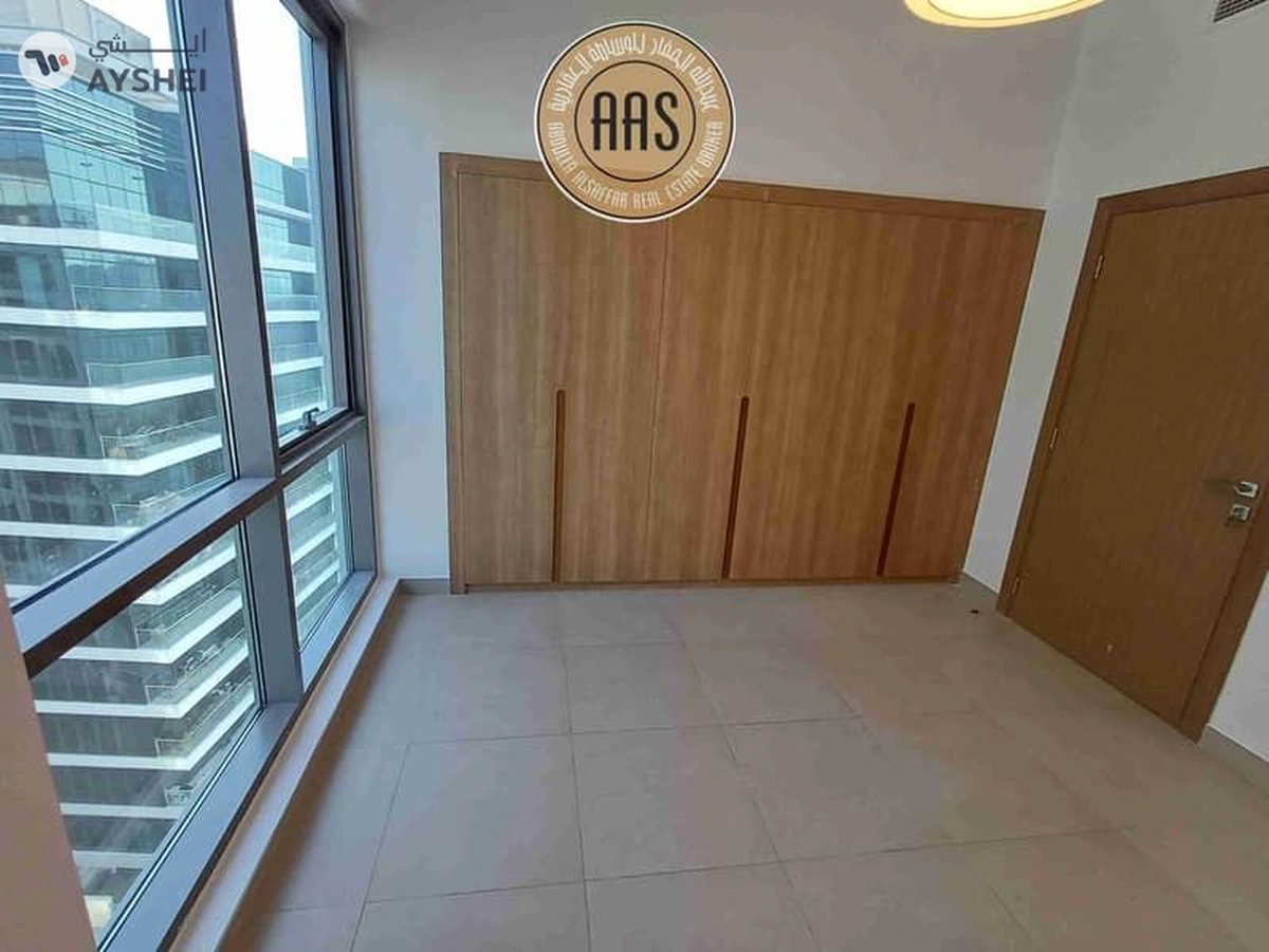 Spacious and luxurious 3BHK apartment near to Metro station-1-1