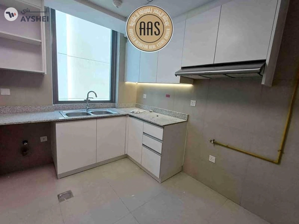 Spacious and luxurious 3BHK apartment near to Metro station
