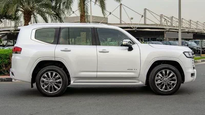 Toyota Land Cruiser VXR (LHD) TOYOTA LAND CRUISER LC300 VXR 3.5P AT MY2025 – WHITE-3