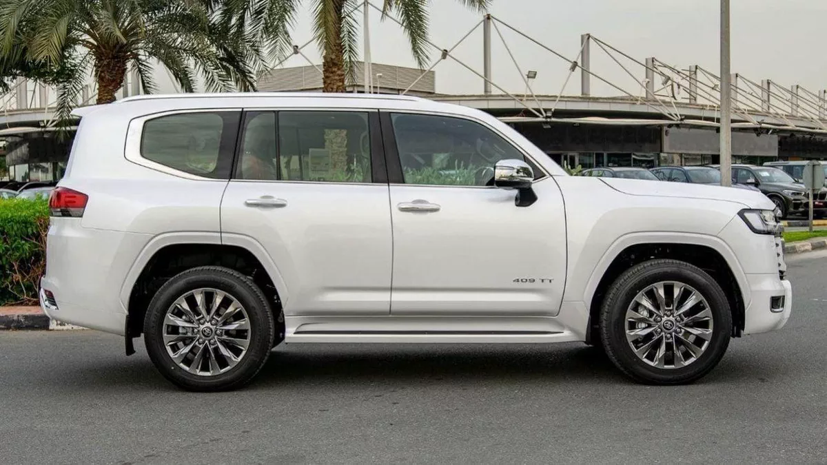 Toyota Land Cruiser VXR (LHD) TOYOTA LAND CRUISER LC300 VXR 3.5P AT MY2025 – WHITE-3-0