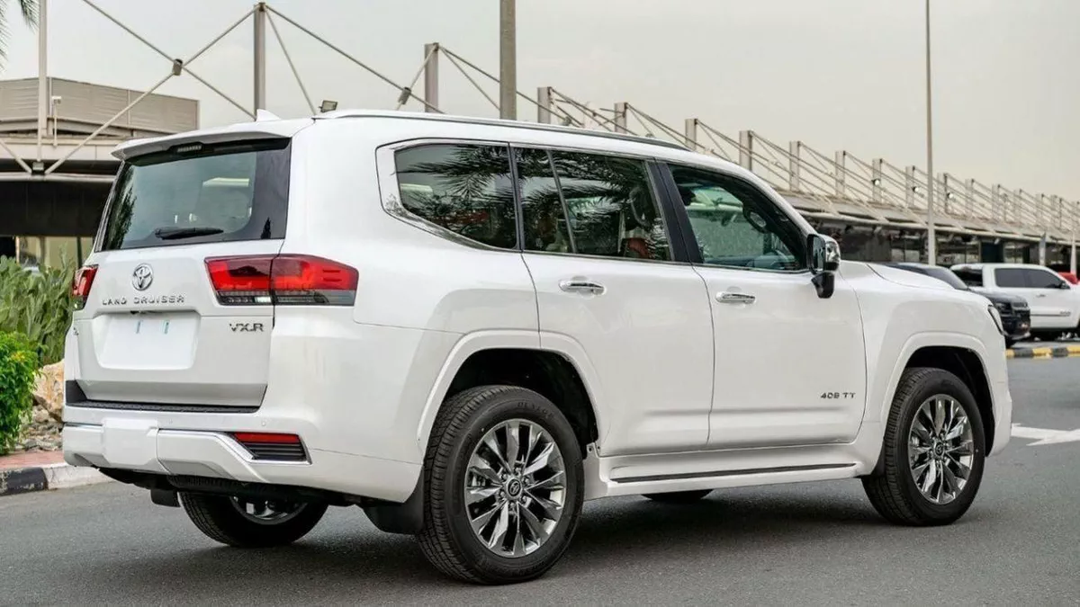 Toyota Land Cruiser VXR (LHD) TOYOTA LAND CRUISER LC300 VXR 3.5P AT MY2025 – WHITE-5-0