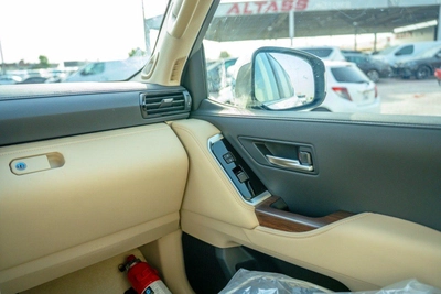 Toyota Land Cruiser VX 2025-5